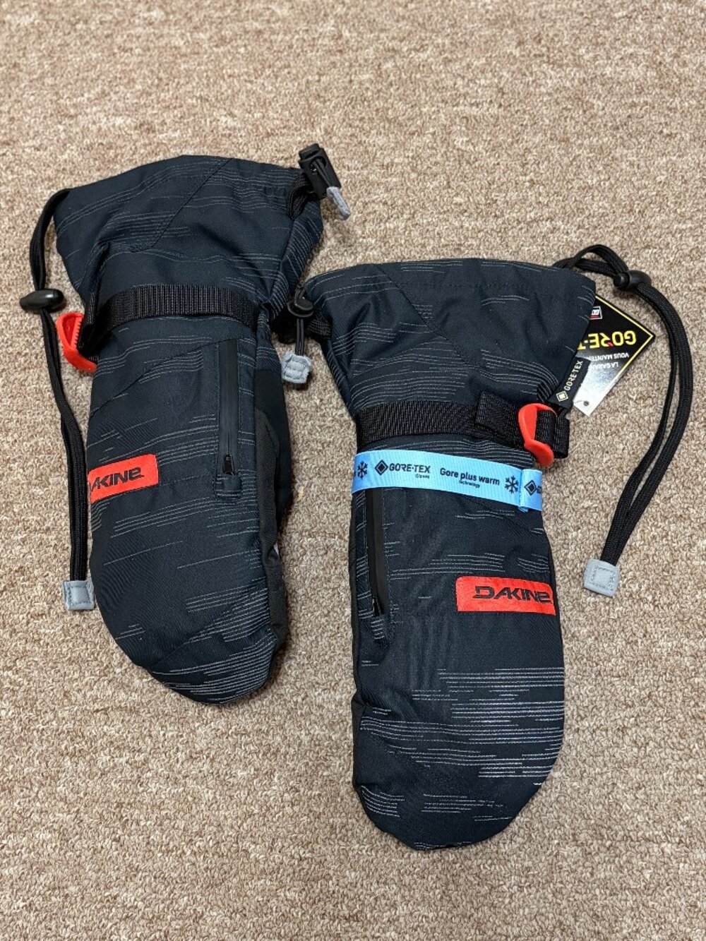 Dakine Men's Small Titan Gore-Tex Mittens